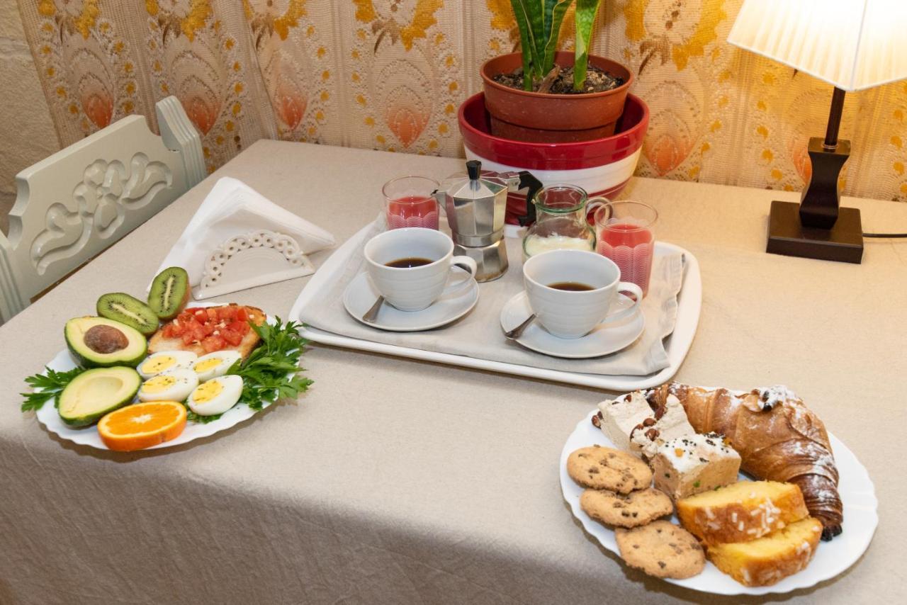Maria Townhouse Heart Of Victoria B&B Екстер'єр фото