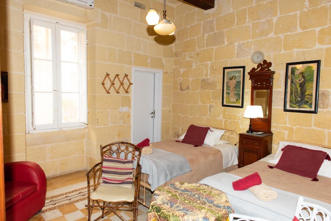 Maria Townhouse Heart Of Victoria B&B Екстер'єр фото