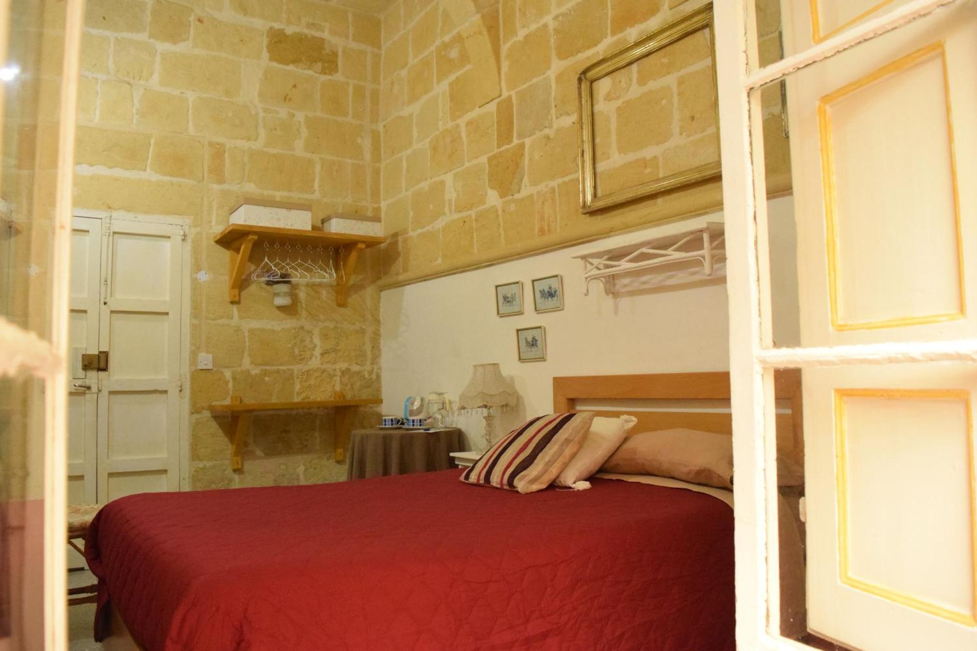 Maria Townhouse Heart Of Victoria B&B Екстер'єр фото
