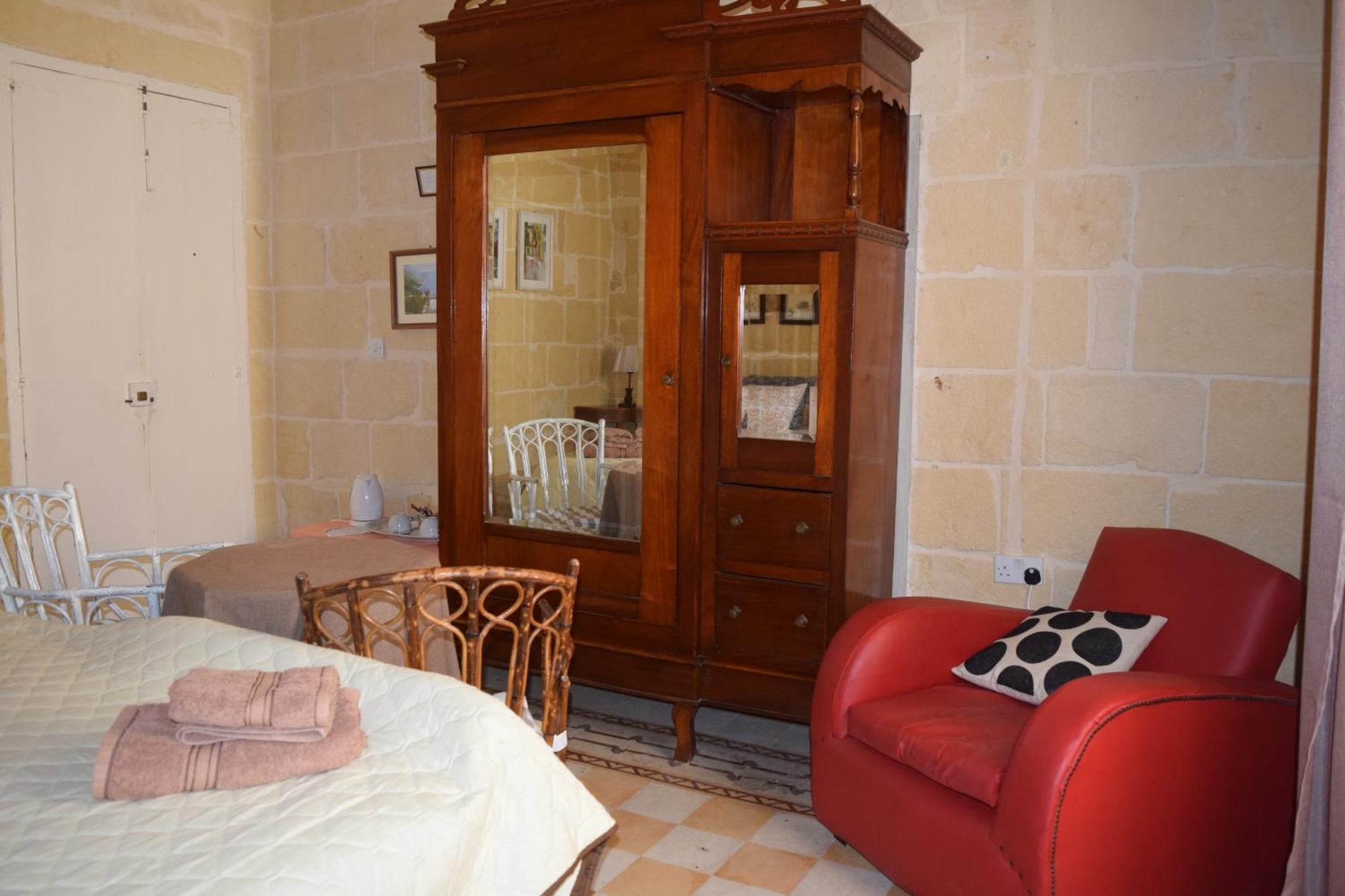 Maria Townhouse Heart Of Victoria B&B Екстер'єр фото